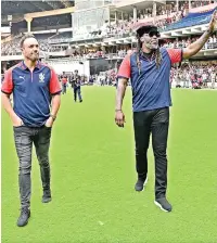  ?? ?? AB de Villiers and Chris Gayle at the RCB Unbox 2.0 event at the M Chinnaswam­y Stadium on Sunday