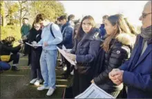  ?? - Crédits : ON ?? Les lycéens de Pardailhan chantant le chant des Partisans