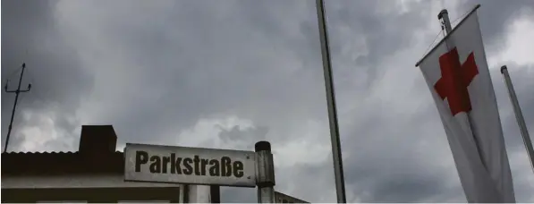  ?? Foto: Kirstges ?? Der BRK Kreisverba­nd Günzburg sitzt in einem Gebäude an Parkstraße und Mozartring in der Kreisstadt. So schön die Straßennam­en klingen, so unschön erscheint dem Personal, was hier geschieht.