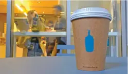  ?? ERIC RISBERG/ASSOCIATED PRESS ?? The Oakland-based chain Blue Bottle Coffee says it’s getting rid of disposable cups at two locations next year, as part of a pledge to go ‘zero-waste’ by the end of 2020.