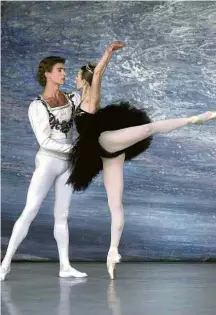  ?? Ramon Castro/AFP ?? ‘A Bela Adormecida’ na versão do Kiev Ballet