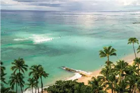  ?? Photograph: Kent Nishimura/Los Angeles Times/Rex/Shuttersto­ck ?? Waikiki Beach, Honolulu, on 22 October. Hawaii reopens with coronaviru­s traveler testing program.