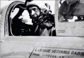  ??  ?? Jean-Marie Saget sur Dassault “Ouragan”.