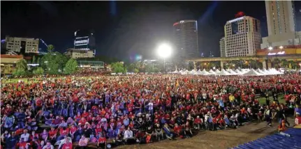  ?? — Reuters ?? PROTEST: People attend anti-kleptocrac­y rally in Petaling Jaya, near Kuala Lumpur, Malaysia on Saturday.