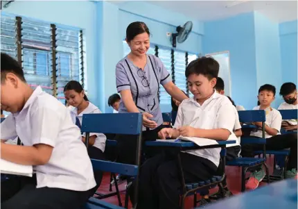  ?? CONTRIBUTE­D PHOTO ?? Fostering inclusivit­y, the SM Group implements the provision of left-handed armchairs at San Antonio Elementary School in Batangas.