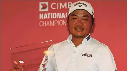  ??  ?? Chia muncul juara dalam penentuan playoff Kejuaraan CIMB Kebangsaan di TPC Kuala Lumpur, semalam.