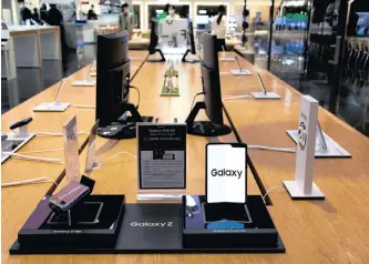  ??  ?? PRODUCTS on display at the headquarte­rs of Samsung in Seoul, South Korea. Franklin Templeton’s Alistair Macdonald says Asian tech companies such as Samsung are not just good emerging-market companies; they are the best companies in the world. | EPA-EFE