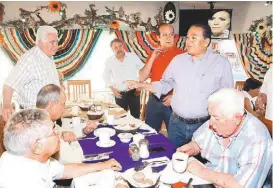  ?? MANUEL GUADARRAMA ?? Se trata de un desayuno con amigo: Javier Guerrero García.