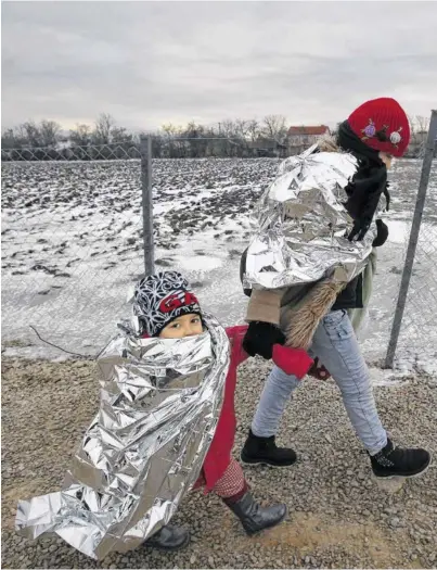  ?? BILD: SN/AP ?? Flüchtling­e auf der Balkanrout­e: Wie viele werden nach dem Ende des Winters kommen?