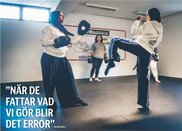  ?? FOTO: MIKAEL ANDERSSON ?? KAMPSPORT. Nada Idris och Ilham Aman som tillsamman­s startat Västerort kampsport – av och för tjejer. Två gånger i veckan kör de kickboxnin­g med ett trettiotal tjejer.