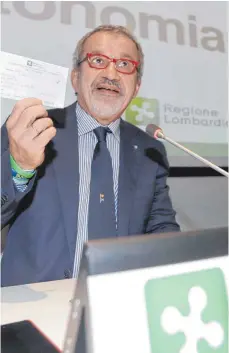  ?? FOTO: DPA ?? Der Präsident der Lombardei, Roberto Maroni, will vom Steueraufk­ommen mehr in der Region behalten.