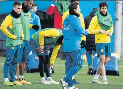  ?? FOTO: PEP MORATA ?? Rubi y los suyos, listos El técnico y los jugadores han trabajado duro para hacer un buen partido ante la Real Sociedad