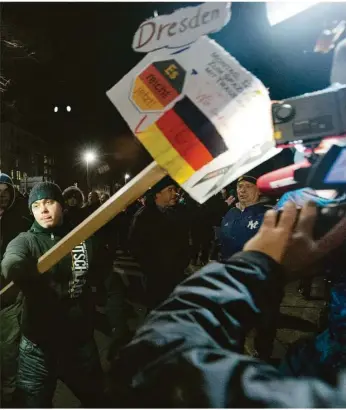 ?? Foto: picture alliance/dpa ?? Kundgebung der rechtspopu­listischen Anti-islam-bewegung Pegida in Dresden.