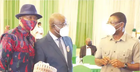  ?? ?? Bayelsa State Deputy Governor, Lawrence Ewhrudjakp­o ( left); Nasarawa State Deputy Governor, Dr. Emmanuel Agbadu and Edo State Deputy Governor, Philip Shaibu during a meeting on boundary issues with Vice President Yemi Osinbajo at the State House, Abuja… yesterday.
PHOTO: PHILIP OJISUA