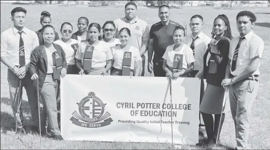  ?? ?? Guyana Golf Associatio­n (GGA) President Aleem Hussain (5th from right) posing with members of the CPCE golf programme at the announceme­nt Chip, Putt and Drive Open Tournament