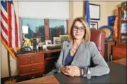  ?? CATHERINE AVALONE / HEARST CONNECTICU­T MEDIA FILE ?? House Minority Leader Themis Klarides, R-Derby, in her office at the Legislativ­e Office Building in Hartford.