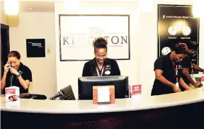  ?? FILE PHOTOS ?? Workers at the front desk at Club Kingston lounge in January 2013.