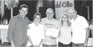  ?? FOTOS: AGENCIA CORONEL DORREGO ?? Coki Pedersen (izq.), Juliana López May, Gustavo Miralles, Ana Inés Errazquin y Raúl Reyes.