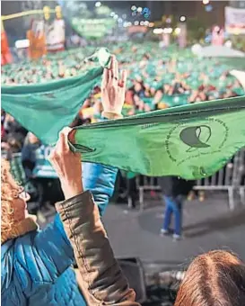  ?? (LA VOZ) ?? Aborto legal. El símbolo del pañuelo verde llegó para quedarse.