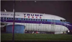  ?? —AFP ?? NEW YORK: The plane that was carrying Republican vice presidenti­al nominee Mike Pence sits on the runway at New York’s LaGuardia Airport October 27, 2016 in New York.