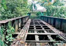  ?? ?? Waladura Bridge, once part of the track