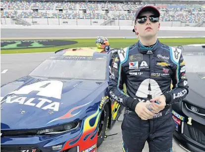  ?? JOHN RAOUX/AP ?? William Byron won the pole position Sunday for the Daytona 500. Byron beat teammate Alex Bowman by fewer than two-tenths of a second.