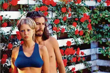  ?? Fotos: Pattie Boyd, Christie’s/dpa ?? Das ehemalige Model Pattie Boyd mit ihrem ehemaligen Ehemann, Ex-Beatle George Harrison in einer undatierte­n Aufnahme, die nun bei Christie’s versteiger­t wird.