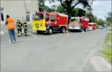  ??  ?? Dans un 1er temps, ce sont les pompiers qui ont été à la manoeuvre