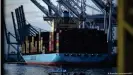  ?? ?? Barco contenedor en el puerto de Baltimore, EE. UU.