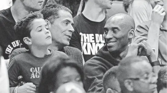  ?? RICHARD MACKSON/USA TODAY SPORTS ?? Kobe Bryant with then-agent Rob Pelinka in 2016.