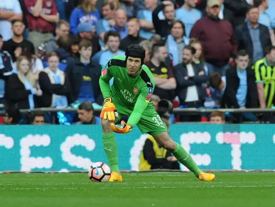  ?? (Getty) ?? Petr Cech admitted that the pressure his side faces will continue to rise