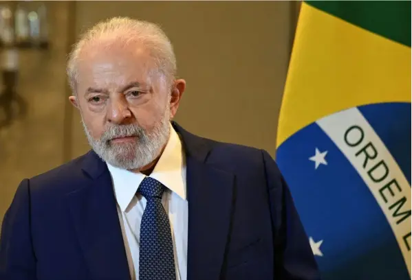  ?? AFP ?? Lula da Silva, presidente de Brasil, sostiene una postura crítica hacia Israel por su respuesta en la Franja de Gaza en busca de aniquilar a Hamás. Debido a sus últimas declaracio­nes, Netanyahu anunció que se convocó al embajador de Brasil en Israel.