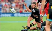  ?? JOHN DAVIDSON ?? Tawera Kerr-Barlow could join fellow Chief Aaron Cruden in France, according to French newspaper L’Equipe.