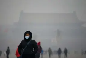  ??  ?? China launched a crackdown on smog in heavily industrial­ized northern provinces. (Reuters)