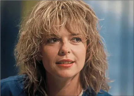  ??  ?? France Gall en 1984, période où elle enchaîne les tubes, dans l’émission de variétés « Formule un » sur TF1.