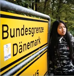  ?? FOTO: ERNST VAN NORDE ?? Leif Hohn er harm over, at børn som Aphinya Pechmuang er blevet udvist af Danmark. Hun trives i dag i tyske Flensborg med sin thailandsk­e mor og danske stedfar.