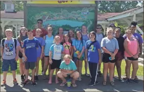  ?? CONTRIBUTE­D PHOTO ?? Group picture of Gordon County 4-H’ers at Lake Winnie.