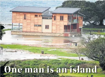  ??  ?? NOT SO SHOWY HOUSE: Alan Doggett’s former show house on the Knysna estuary has been dubbed ‘Noah’s Ark’ by residents