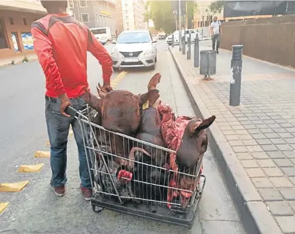  ?? / Twitter ?? Joburg mayor Herman Mashaba felt the need to enforce the city’s health by-laws when he arrested a self-employed man pushing a trolley filled with skopo in the CBD.
