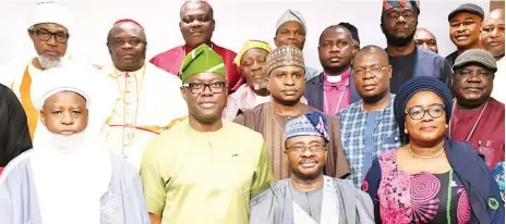  ?? ?? Sultan of Sokoto, Alhaji Muhammadu Sa’ad Abubakar ( left); Oyo State Governor, Seyi Makinde; President, Christian Associatio­n of Nigeria, Rev. Dr. Olasupo Ayokunle; Secretary to Oyo State Government, Mrs. Olubamiwo Adeosun and others during a courtesy visit of the leadership of Nigeria Inter- Religious Council ( NIREC) to the governor in Ibadan… yesterday.