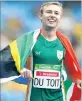  ?? PICTURE: REUTERS ?? Charl du Toit celebrates after taking gold in the final of the T37 400m at the Rio Paralympic­s.