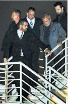  ??  ?? El expresiden­te de Brasil a su arribo a la cárcel, ayer en Curitiba.