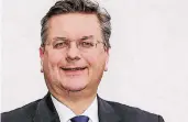  ?? FOTO: IMAGO ?? Fußball: Reinhard Grindel bekommt als DFB-Präsident mindestens 14.400 Euro im Monat.