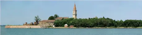  ?? Emilia Romagna ?? Nella laguna di Venezia Poveglia, isola di proprietà del Demanio, messa in vendita nel 2014 con base d’asta di un euro Bologna