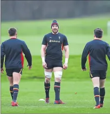  ??  ?? LEADING THE WAY: Alun Wyn Jones insists he is a playerfirs­t and captain second when on the park.