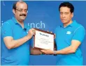  ??  ?? Rajiv Khosla, Managing Director of Lumileds India handing over the certificat­e of authorized distributo­rship to Saroj Perera, Chairman and MD of DSL