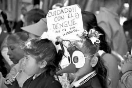  ??  ?? Con un desfile, arrancó la Primera Jornada Nacional de la Lucha contra el dengue, Zika y Chikunguny­a, en Celaya.