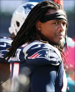  ?? Photo by Louriann Mardo-Zayat / lmzartwork­s.com ?? After missing the previous two games with a knee injury, linebacker Dont’a Hightower returned in Sunday’s loss to the Panthers at Gillette.