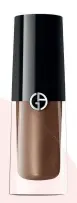  ??  ?? Øyenskygge Giorgio Armani Eye Tint Liquid Eyeshadow, 290 kr.