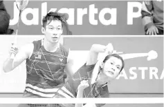  ??  ?? Malaysian mixed doubles shuttlers Chan Peng Soon (left) and Goh Liu Ying.